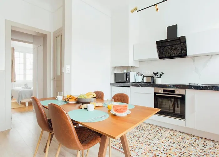 Sandy - 2 Bedrooms Apartment