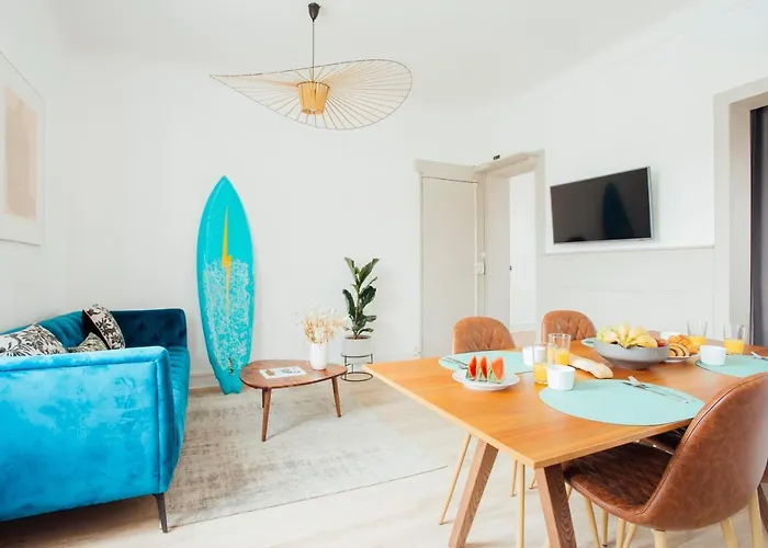 Sandy - 2 Bedrooms Apartment